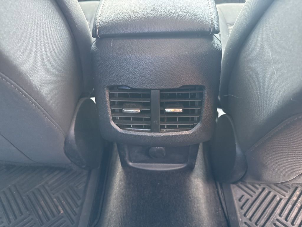 Used 2017 Ford Fusion SE w/ Fusion SE Technology Package FWD image 22