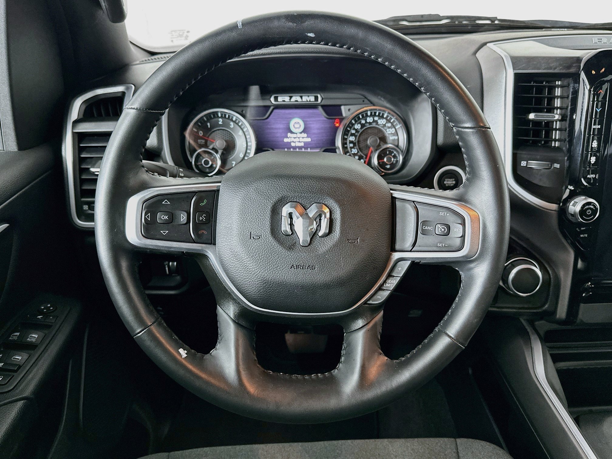 Used 2023 RAM 1500 Big Horn AWD/4WD image 17