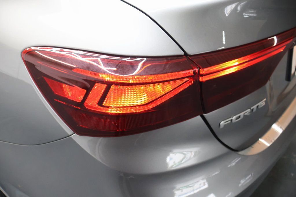 Used 2024 Kia Forte LXS image 27