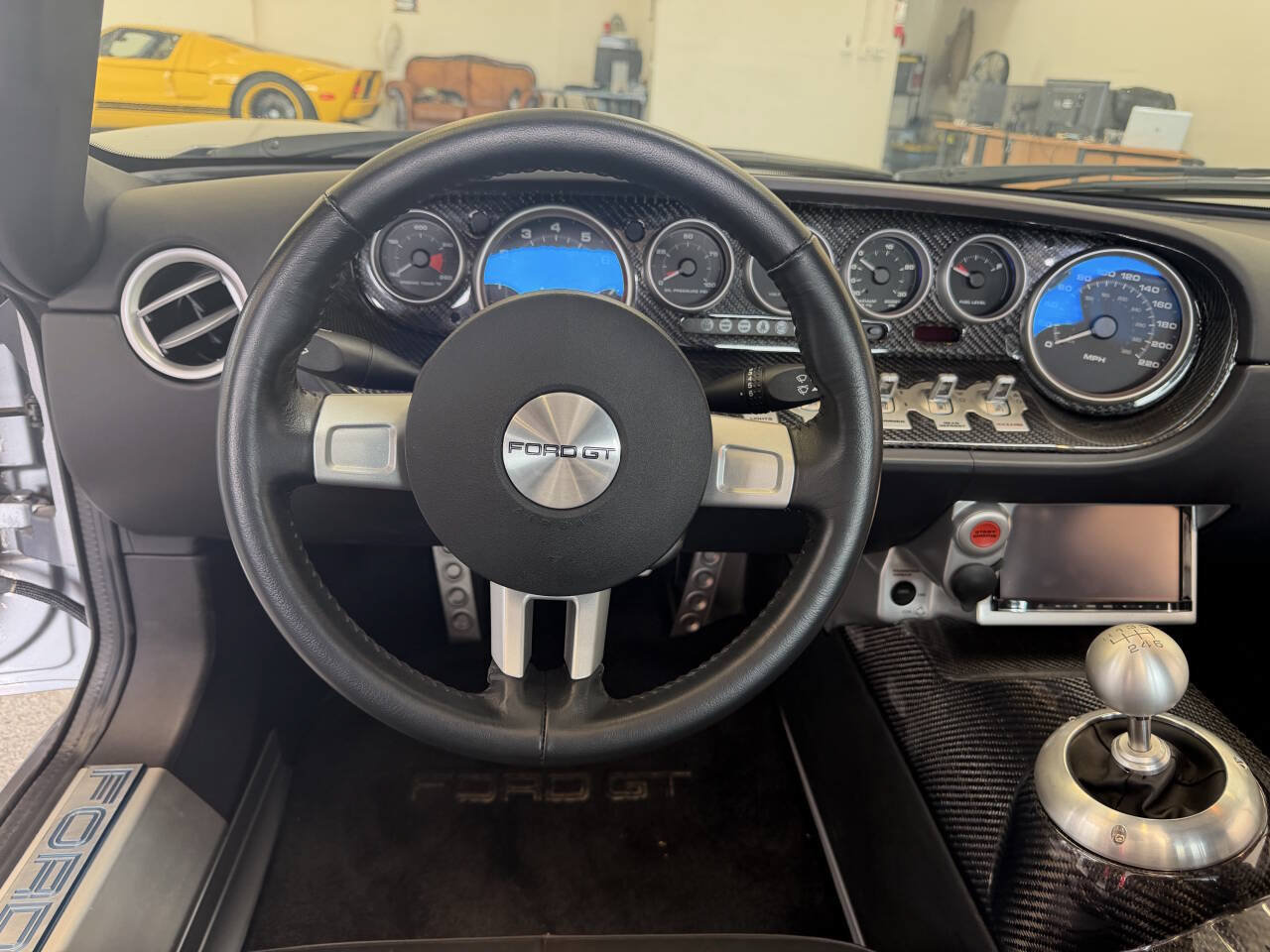 Used 2006 Ford GT RWD image 36