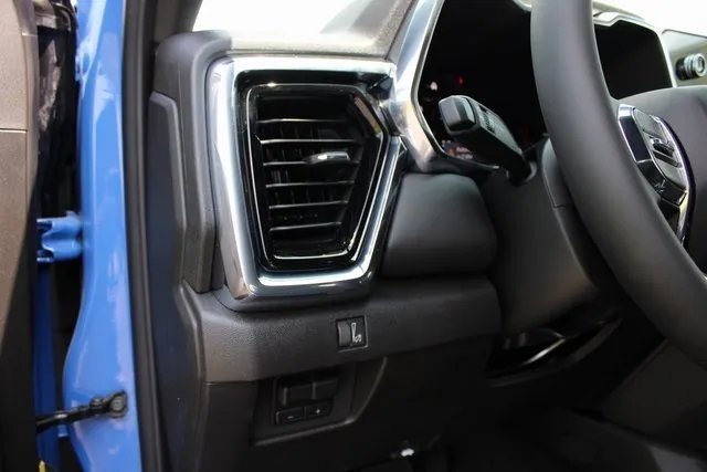 New 2025 GMC Canyon Elevation w/ Convenience Package image 23