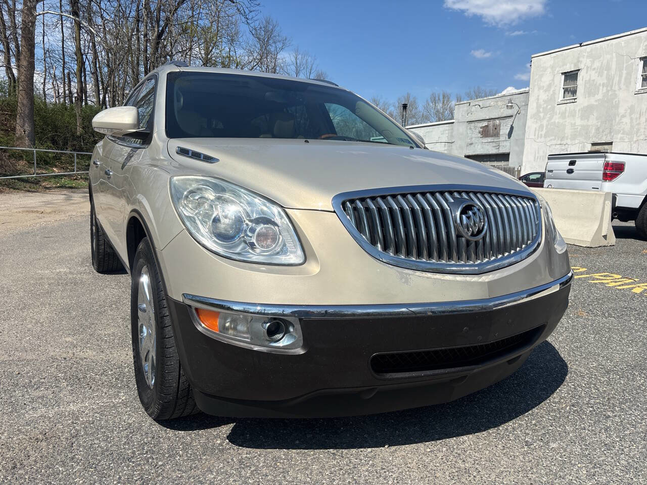 Used 2008 Buick Enclave CXL w/ Entertainment Package #3 AWD/4WD image 7
