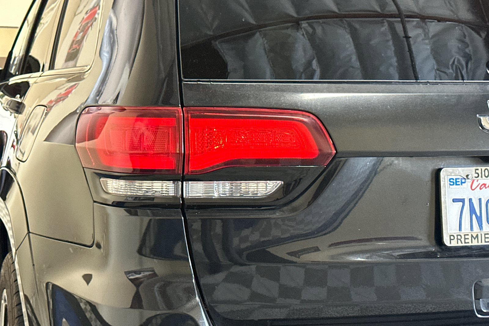 Used 2015 Jeep Grand Cherokee SRT w/ Trailer Tow Group IV image 48