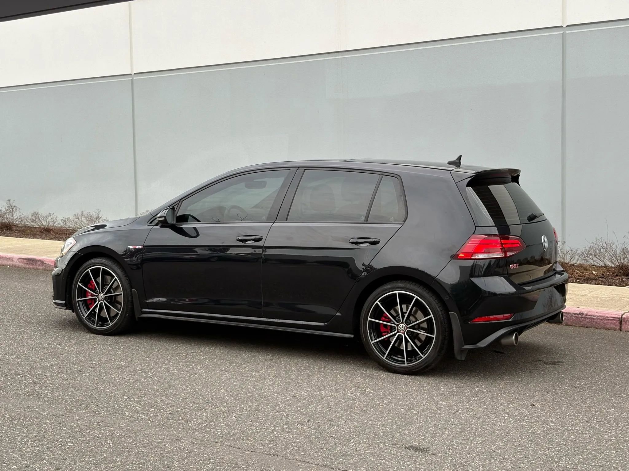 Used 2021 Volkswagen GTI Autobahn image 3