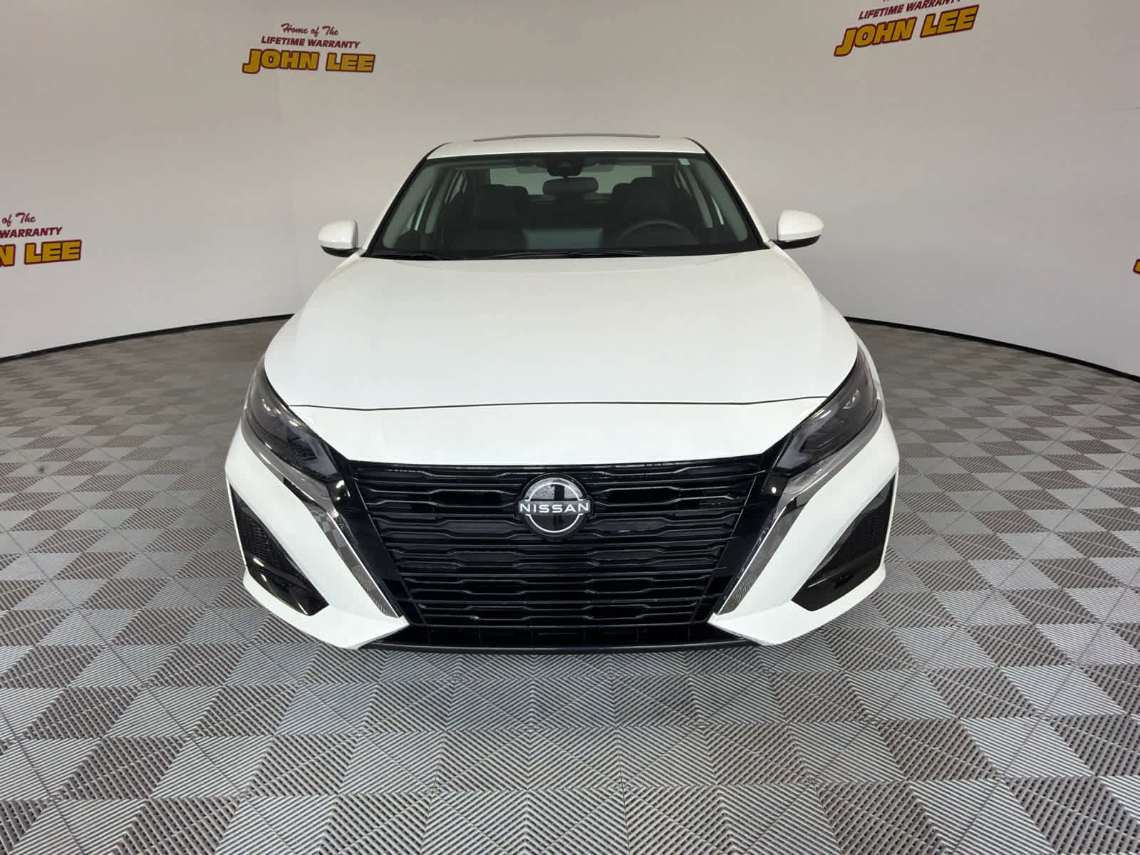 Certified 2024 Nissan Altima 2.5 SV w/ SV Premium Package FWD image 9