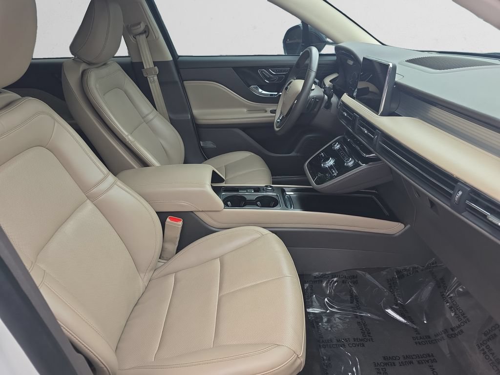 Used 2022 Lincoln Corsair AWD w/ Equipment Group 101A image 17