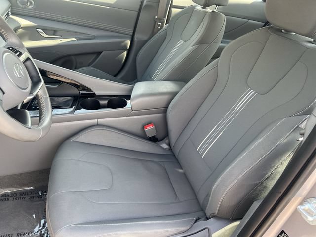 Certified 2025 Hyundai Elantra SEL FWD image 35