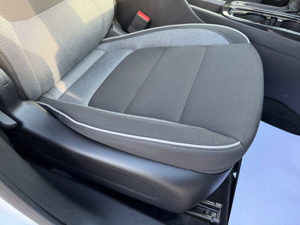 Used 2023 Chevrolet TrailBlazer LT w/ Convenience Package image 29