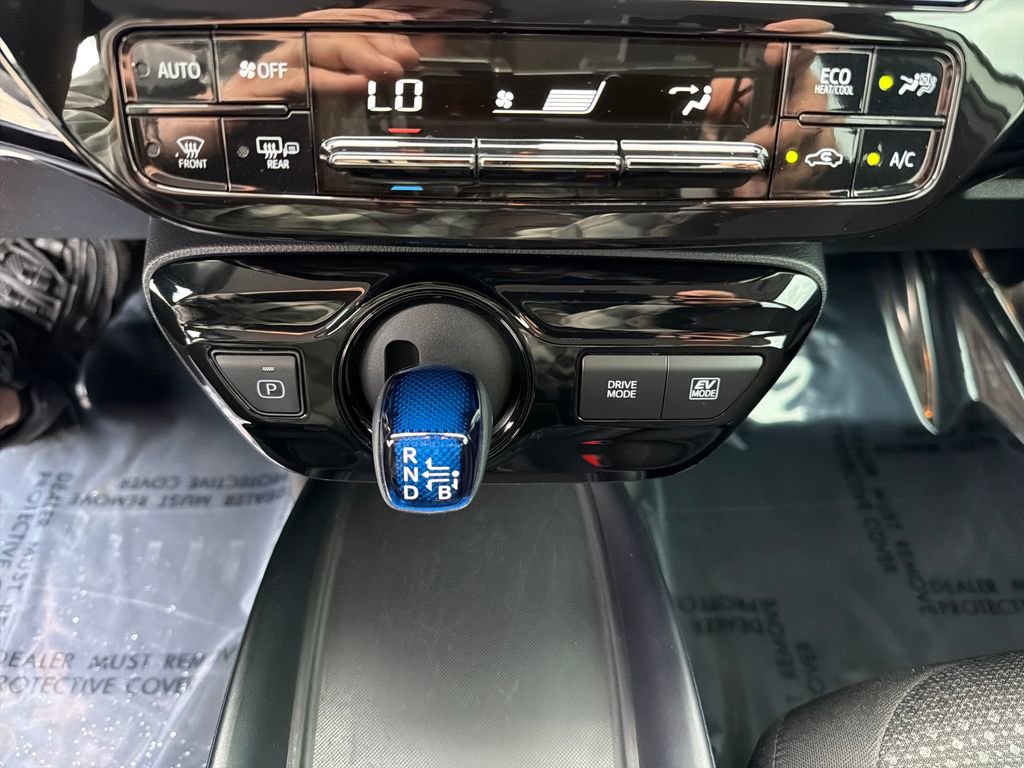 Used 2021 Toyota Prius LE FWD image 26