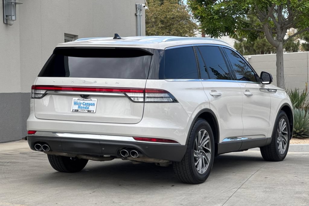 Used 2021 Lincoln Aviator 2WD w/ Elements Package image 7
