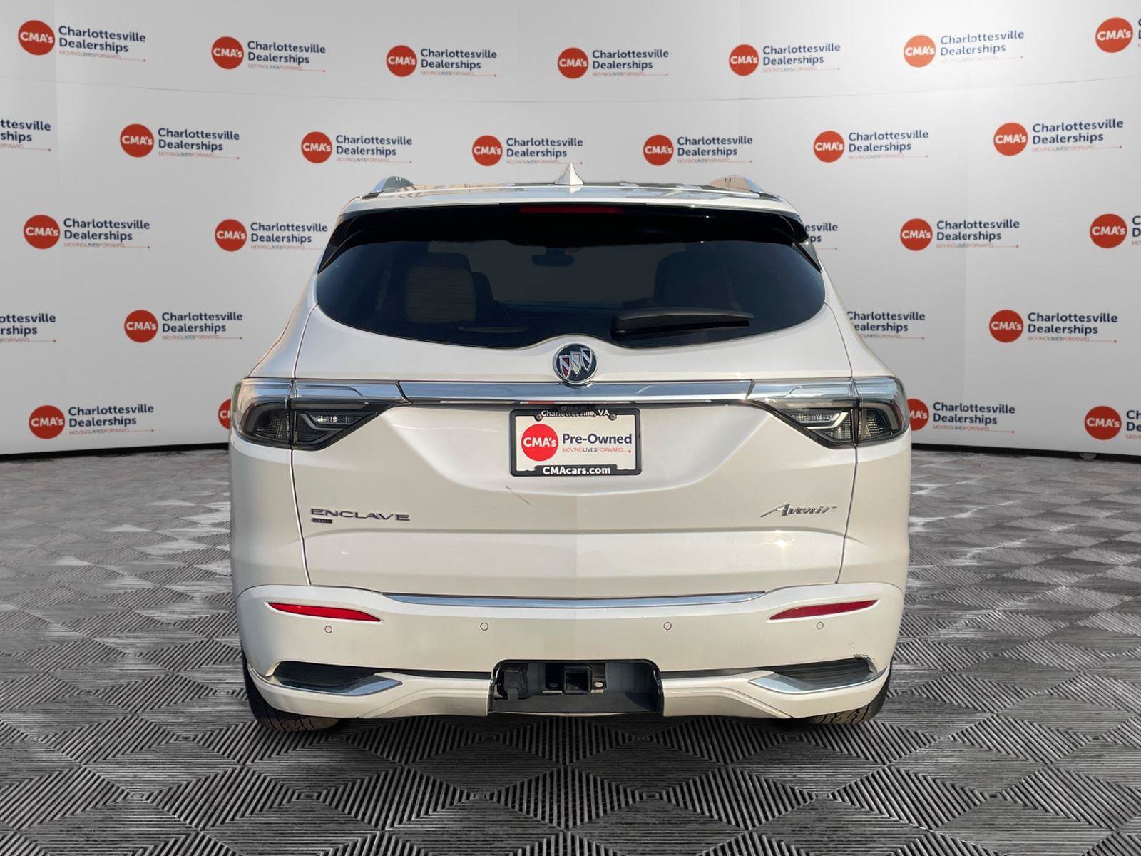 Used 2022 Buick Enclave Avenir w/ Avenir Technology Package AWD/4WD image 4