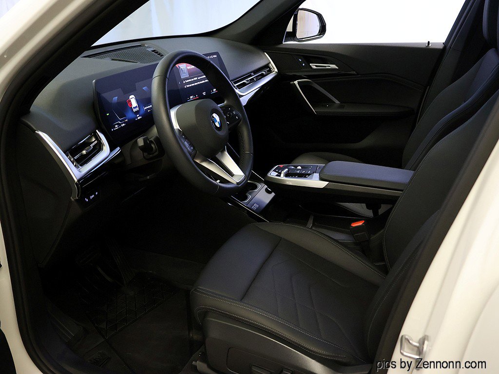 Certified 2023 BMW X1 xDrive28i w/ Convenience Package image 11