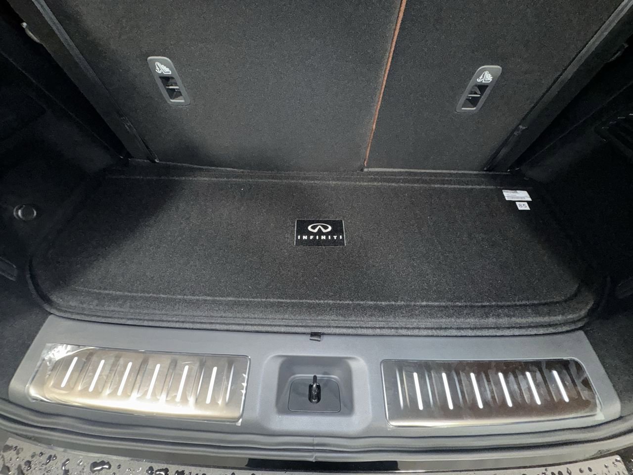 Used 2026 INFINITI QX60 Autograph w/ Dark Cargo Package AWD/4WD image 32