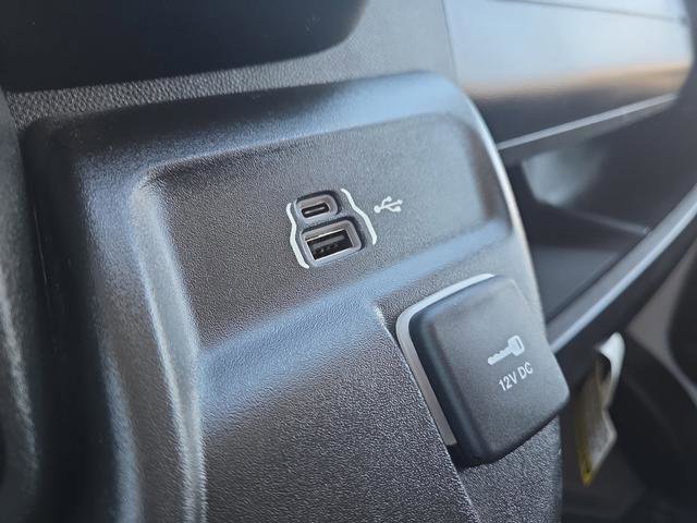 Used 2025 RAM ProMaster 3500 w/ Convenience Group image 21