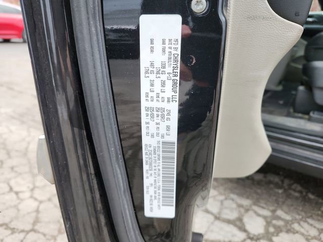 Used 2013 Chrysler Town & Country Touring image 37