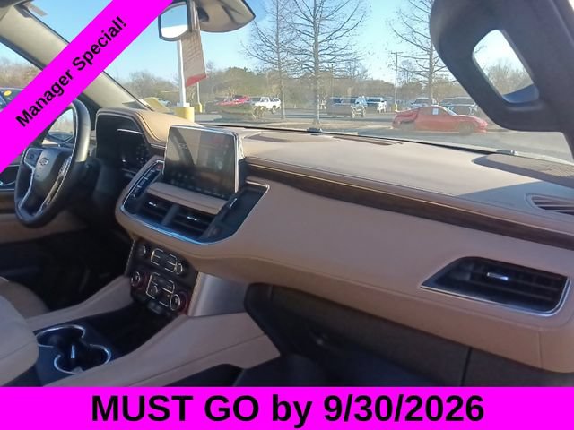 Used 2024 Chevrolet Suburban Premier RWD image 35
