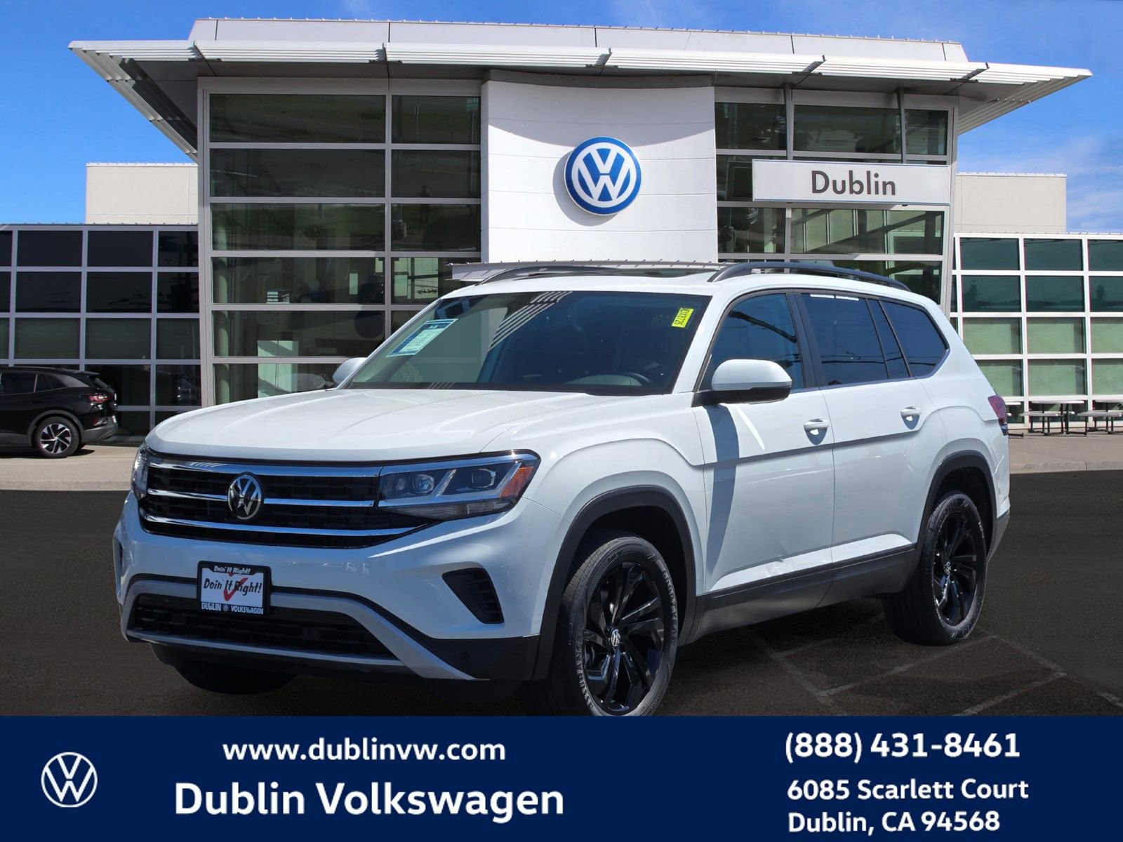 Used 2023 Volkswagen Atlas SE w/ Panoramic Sunroof Package FWD image 8