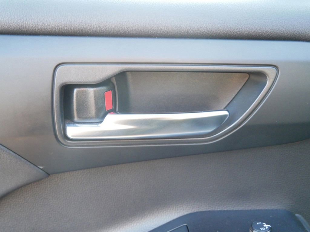 Used 2021 Toyota Highlander XLE image 16