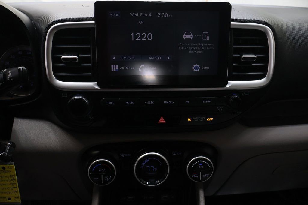 Used 2022 Hyundai Venue SEL FWD image 21