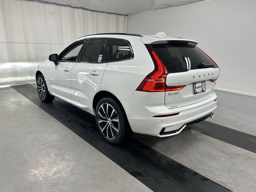 Used 2023 Volvo XC60 B5 Plus w/ Climate Package AWD/4WD image 6