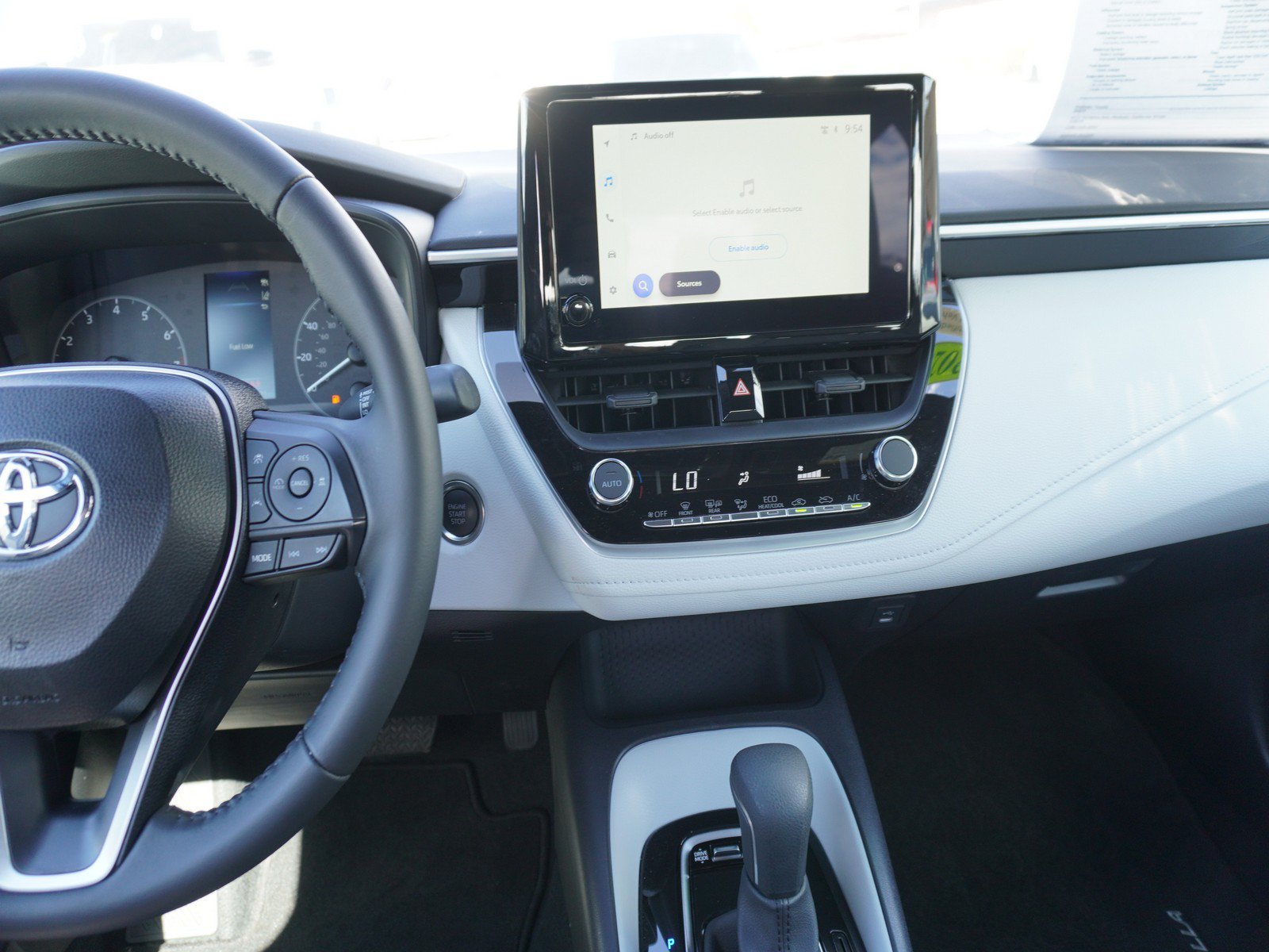 Used 2025 Toyota Corolla SE FWD image 14