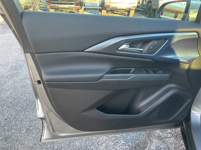 New 2026 Chevrolet Equinox EV LT image 11