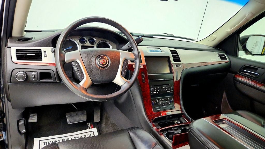 Used 2012 Cadillac Escalade EXT Luxury AWD/4WD image 13
