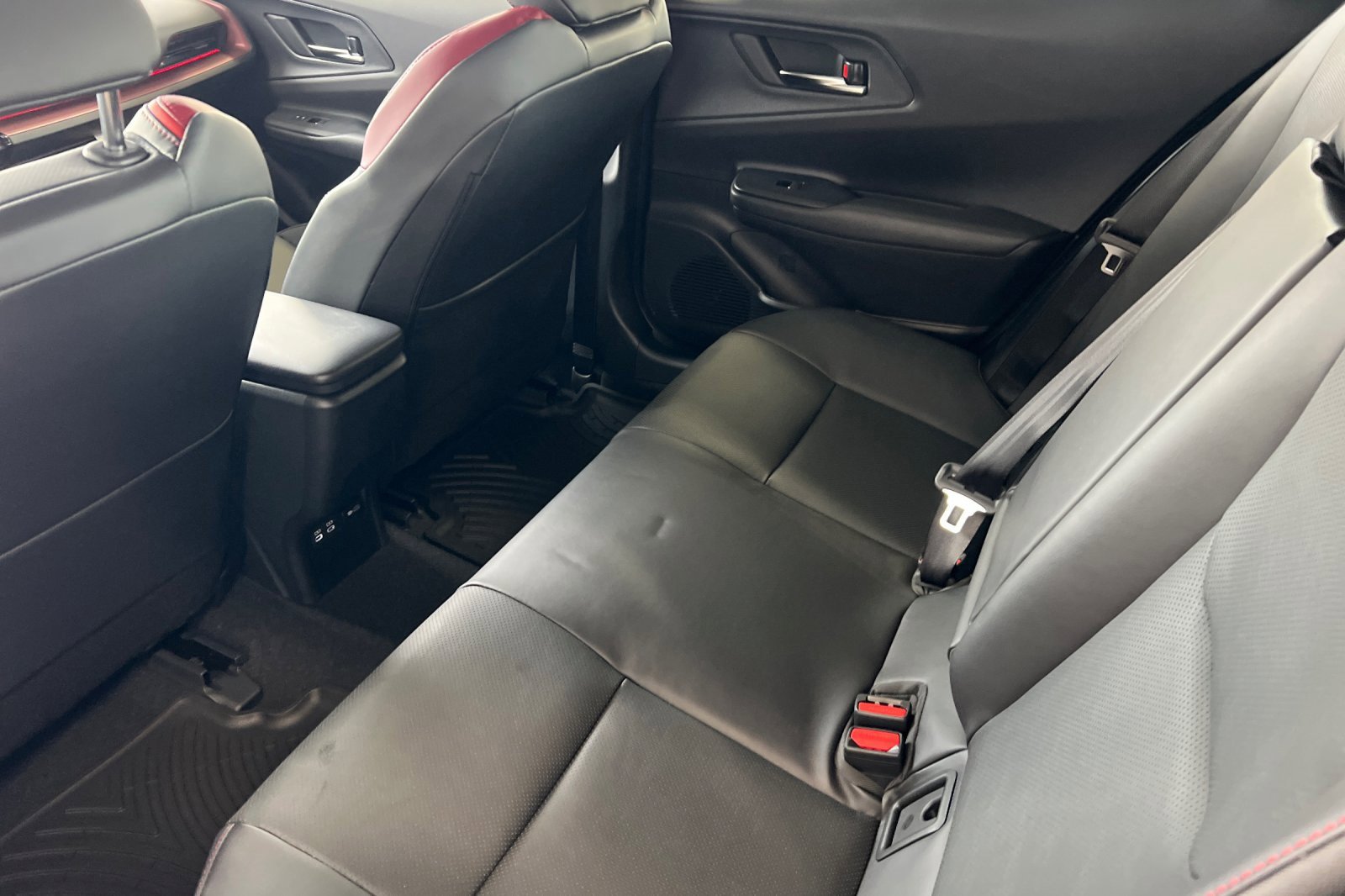 New 2026 Toyota Prius Plug-In Hybrid image 9