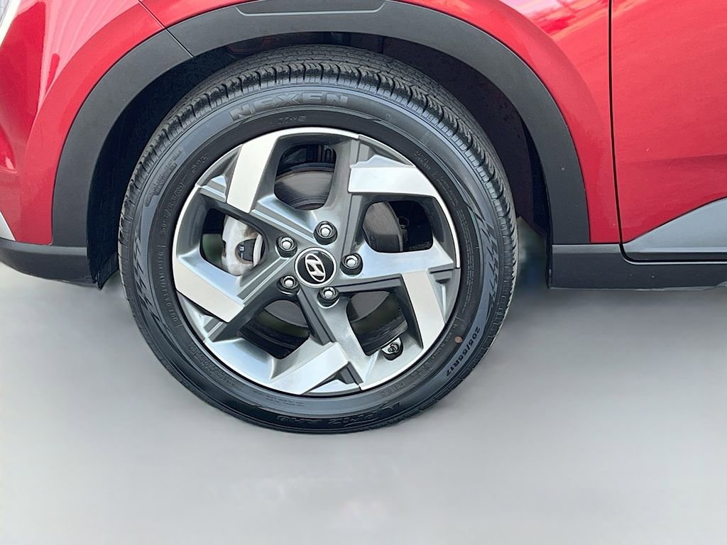 Used 2023 Hyundai Venue Limited w/ Cargo Package image 31