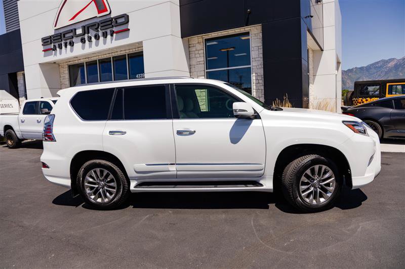 Used 2017 Lexus GX 460 Luxury AWD/4WD image 4