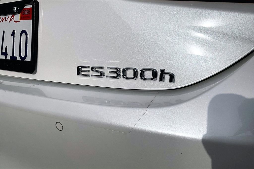 Used 2025 Lexus ES 300h w/ Premium Package FWD image 24