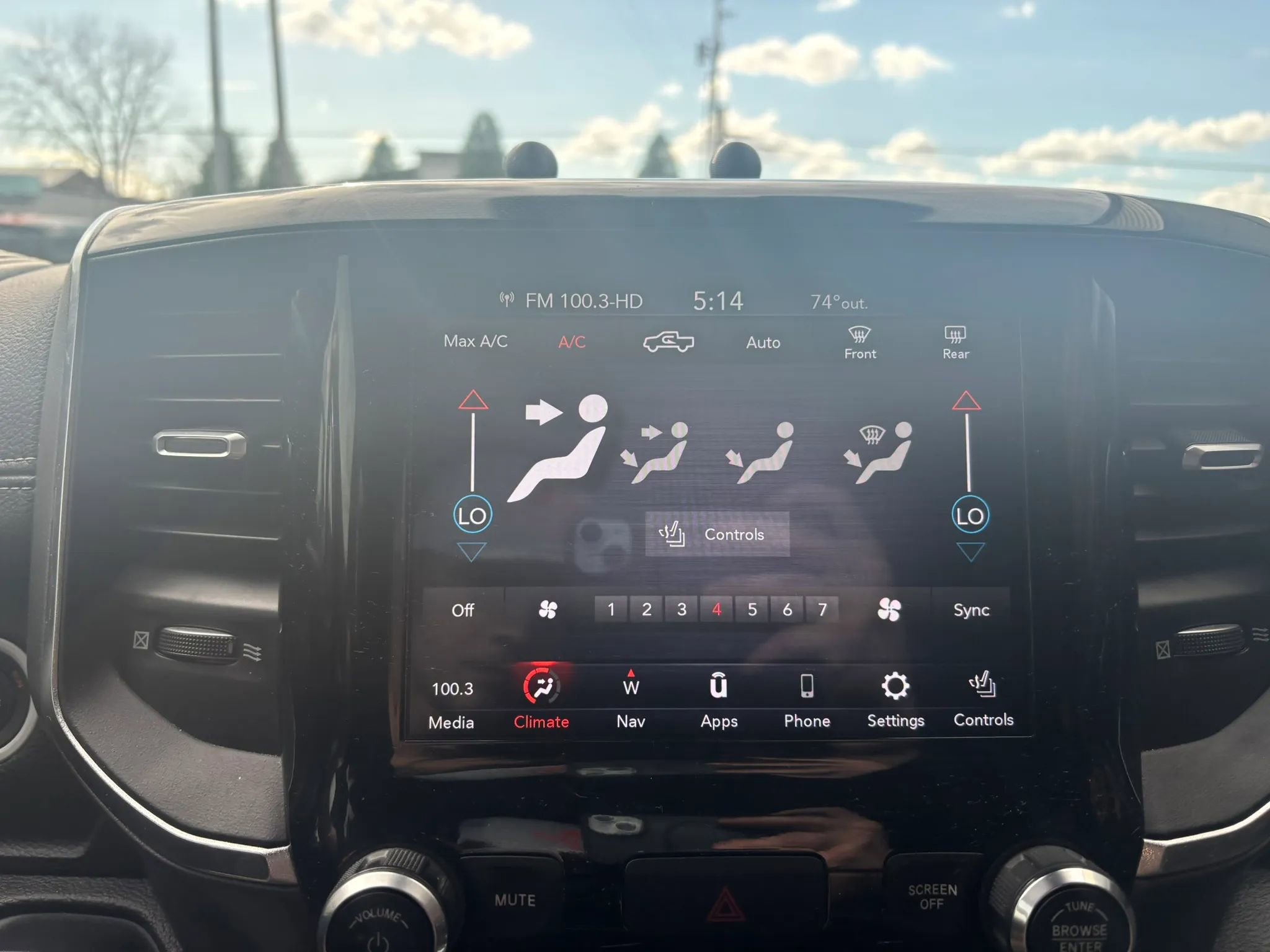 Used 2021 RAM 1500 Laramie AWD/4WD image 24