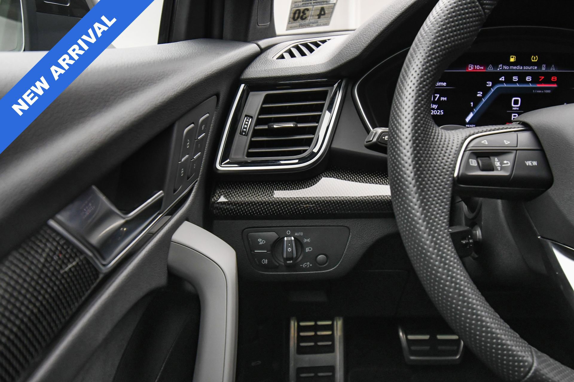 Used 2025 Audi SQ5 Premium Plus image 35