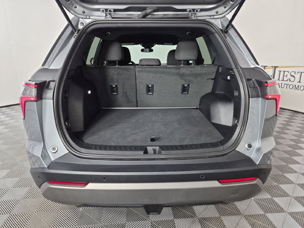 Certified 2026 Chevrolet Equinox LT FWD image 34