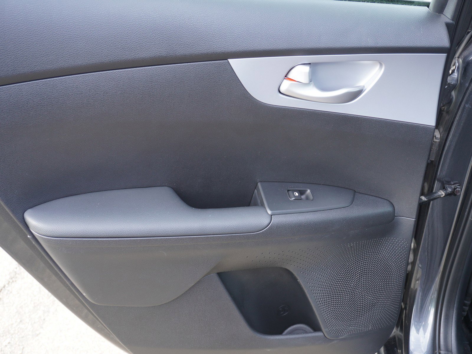 Used 2024 Kia Forte LXS image 10