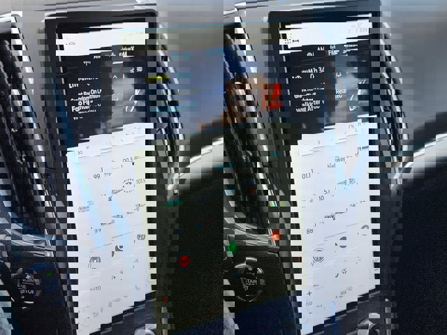 Used 2024 Ford Edge Titanium image 18