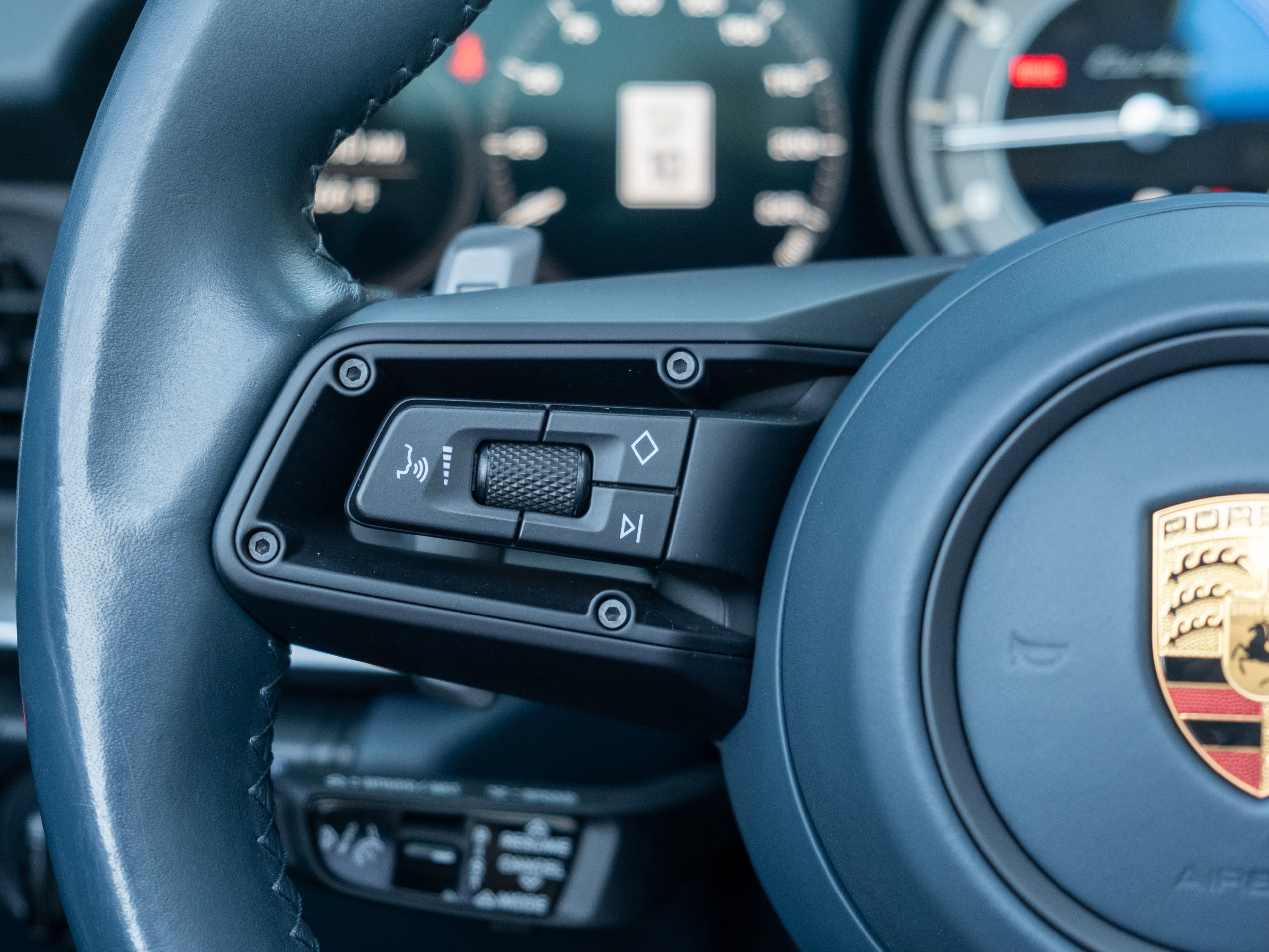 Certified 2022 Porsche 911 Turbo AWD/4WD image 33