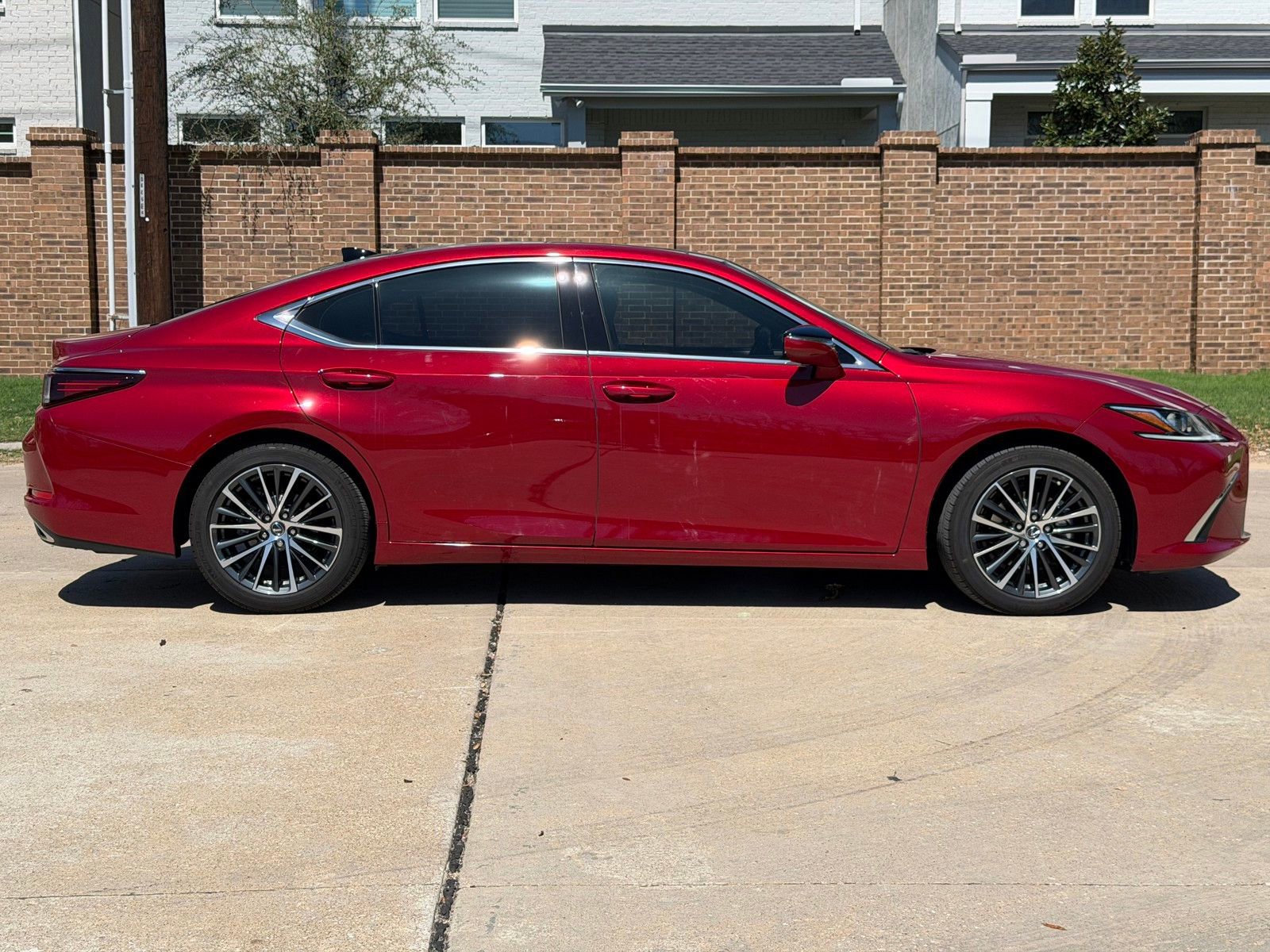 Used 2025 Lexus ES 350 w/ Premium Package image 13