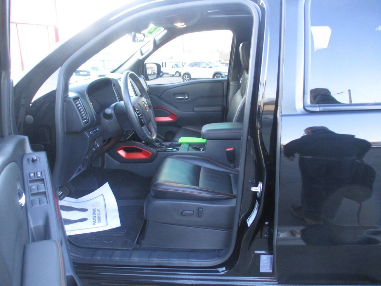 Used 2023 Nissan Frontier PRO-4X w/ Pro-4X Premium Package image 24