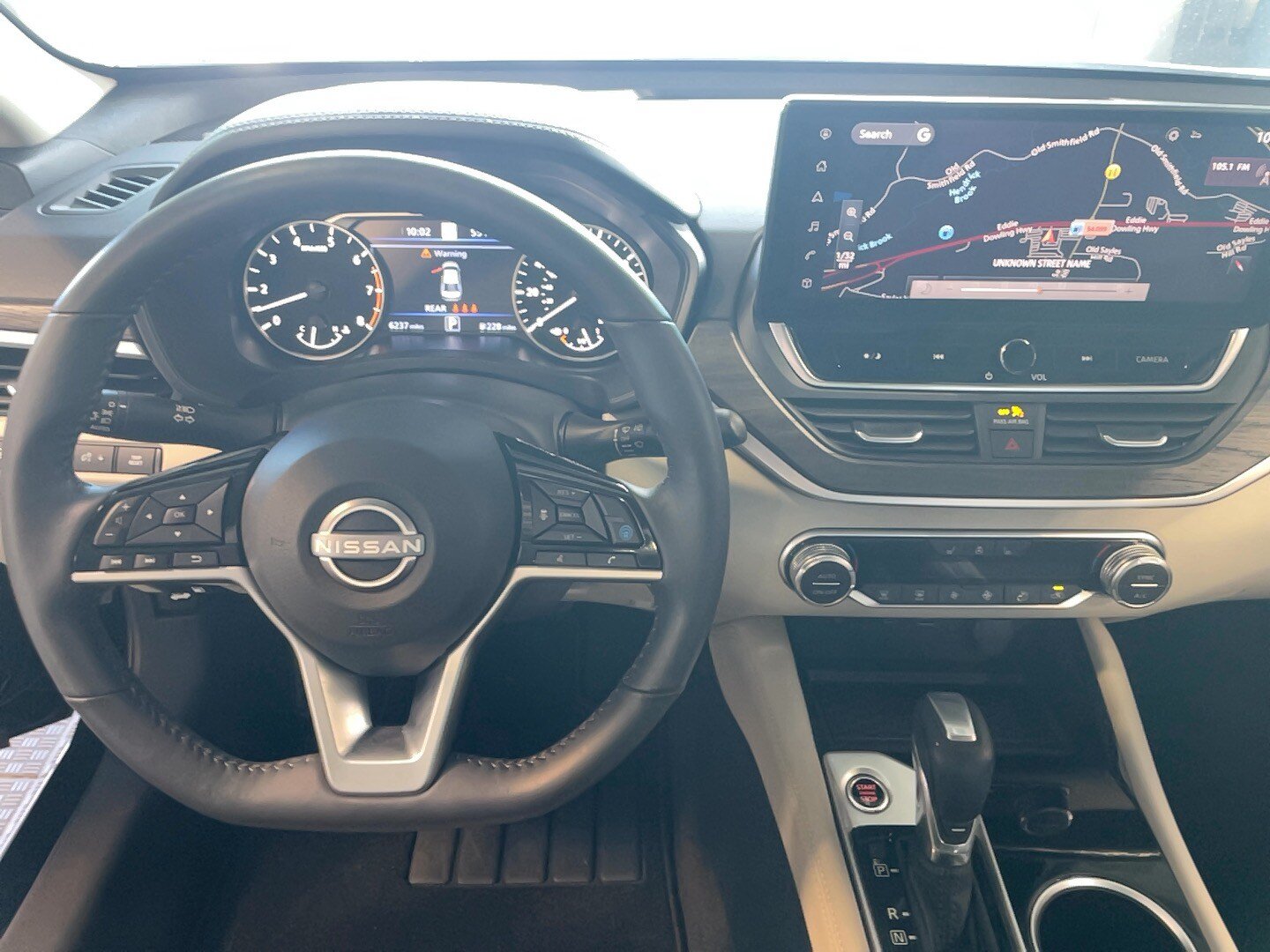 Used 2025 Nissan Altima 2.5 SL AWD/4WD image 12