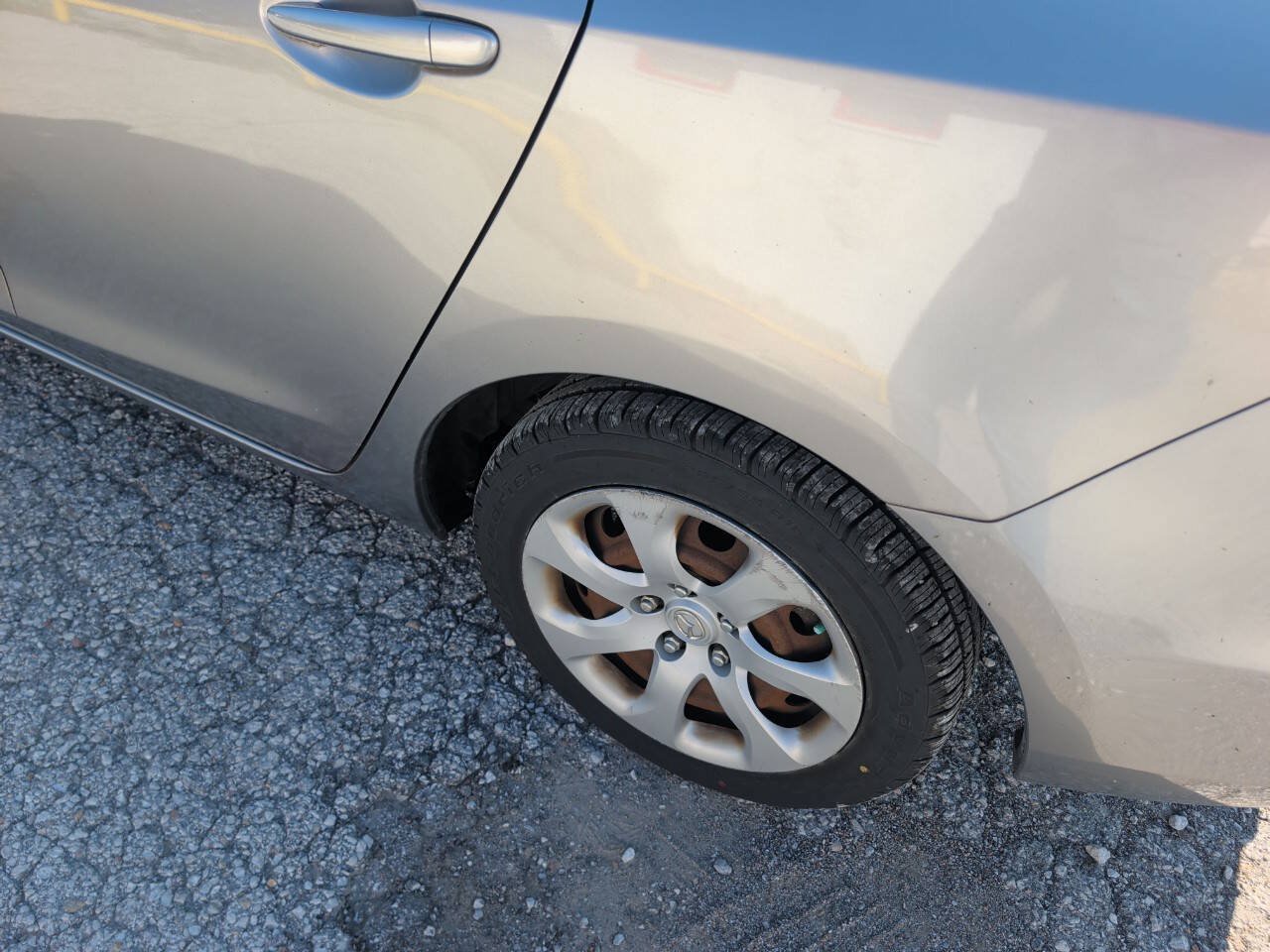 Used 2011 MAZDA MAZDA3 i Sport FWD image 12