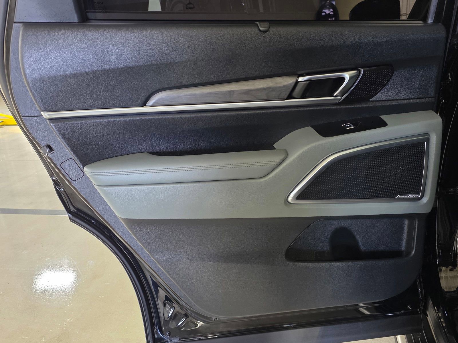 Used 2023 Kia Telluride SX X-Pro image 14