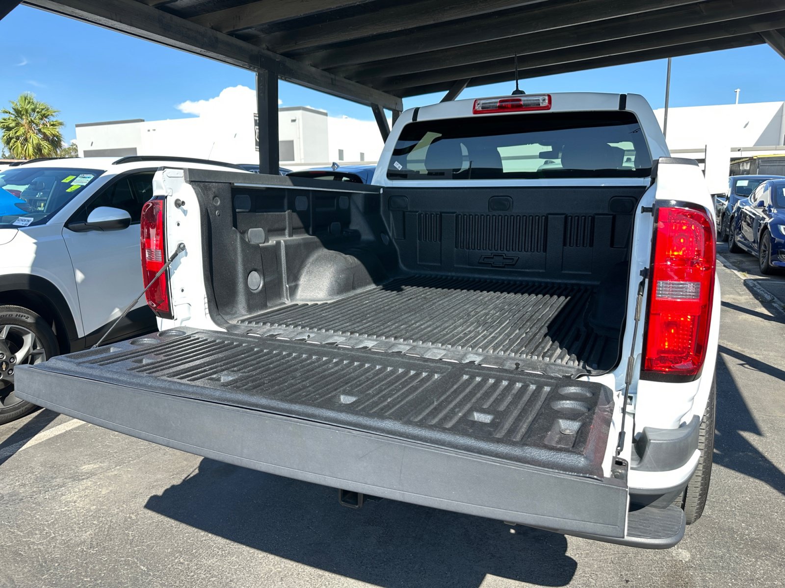 Used 2022 Chevrolet Colorado W/T w/ Custom Special Edition RWD image 27