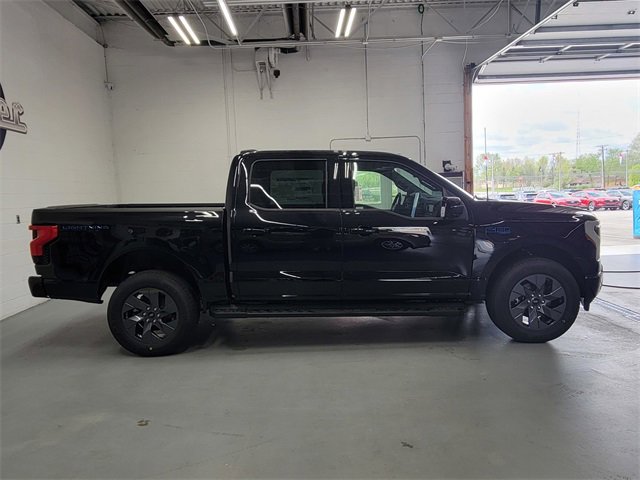 New 2025 Ford F150 Lightning Lariat image 4