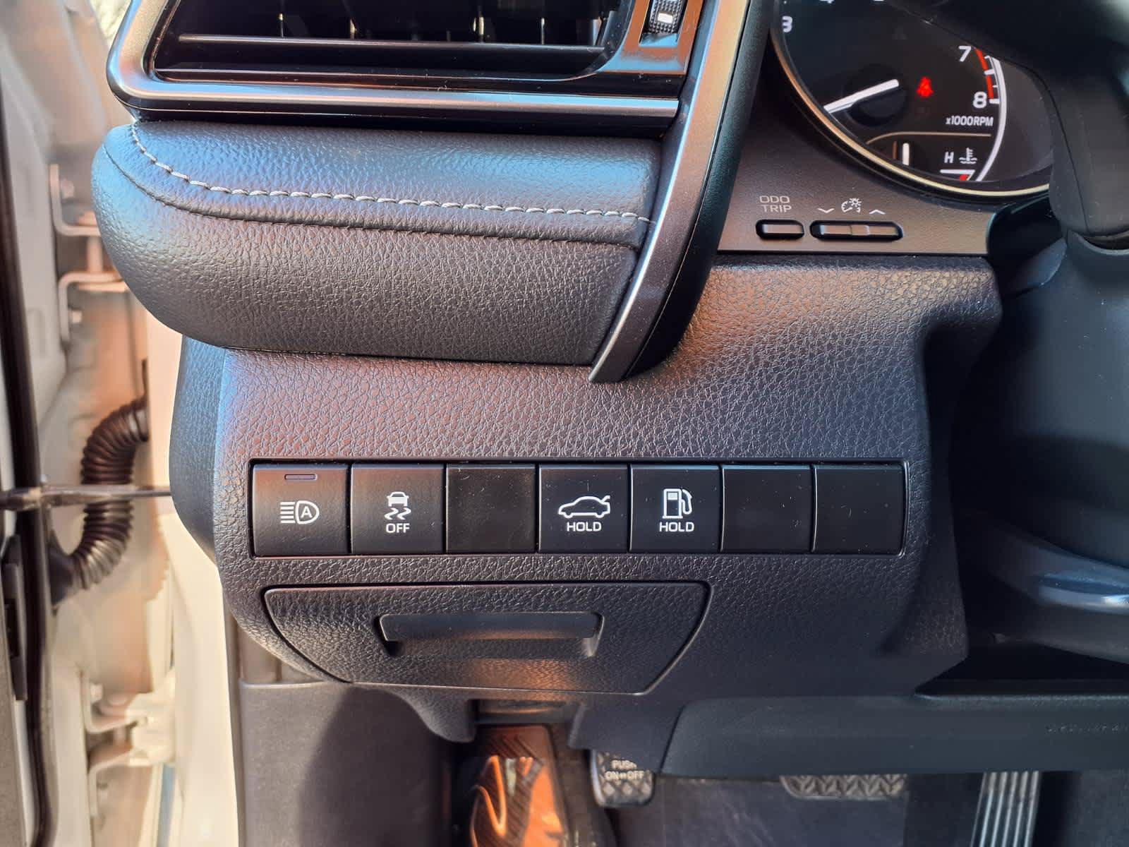 Used 2024 Toyota Camry SE w/ Convenience Package FWD image 16