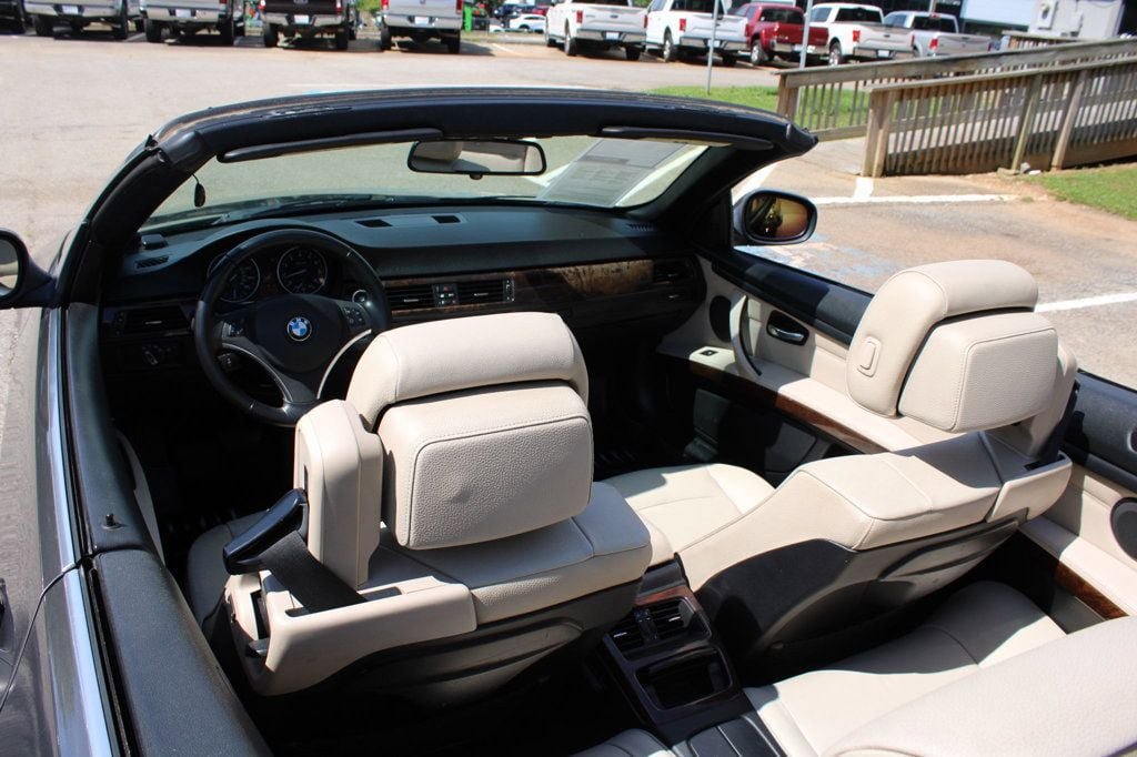 Used 2011 BMW 335i Convertible RWD image 23