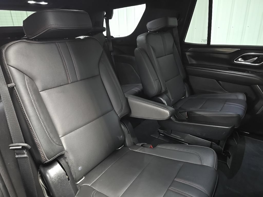 Used 2021 Chevrolet Tahoe RST w/ Luxury Package AWD/4WD image 18