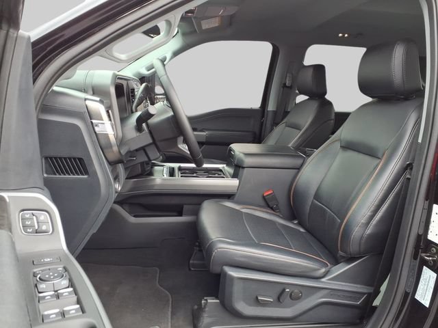 Used 2025 Ford F250 Lariat w/ Black Appearance Package AWD/4WD image 8