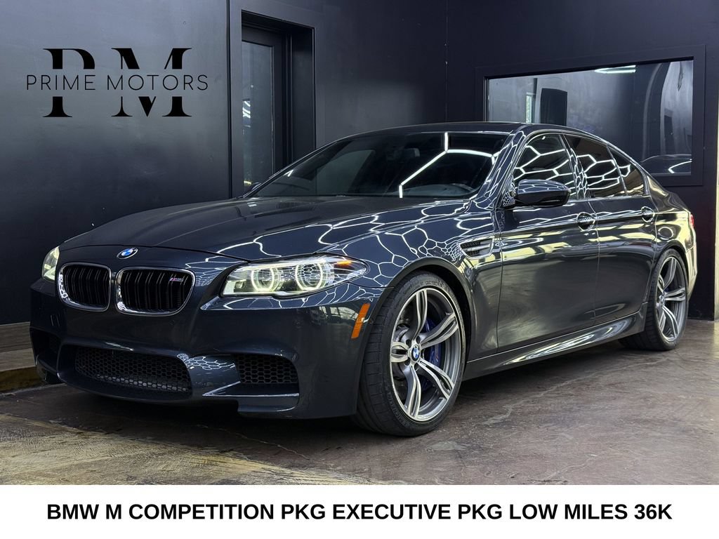 Used 2015 BMW M5 RWD image 1