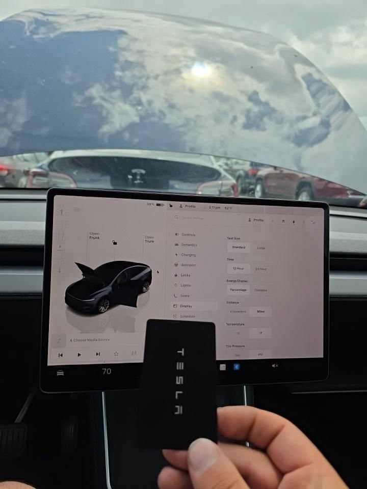 Used 2026 Tesla Model Y AWD image 12
